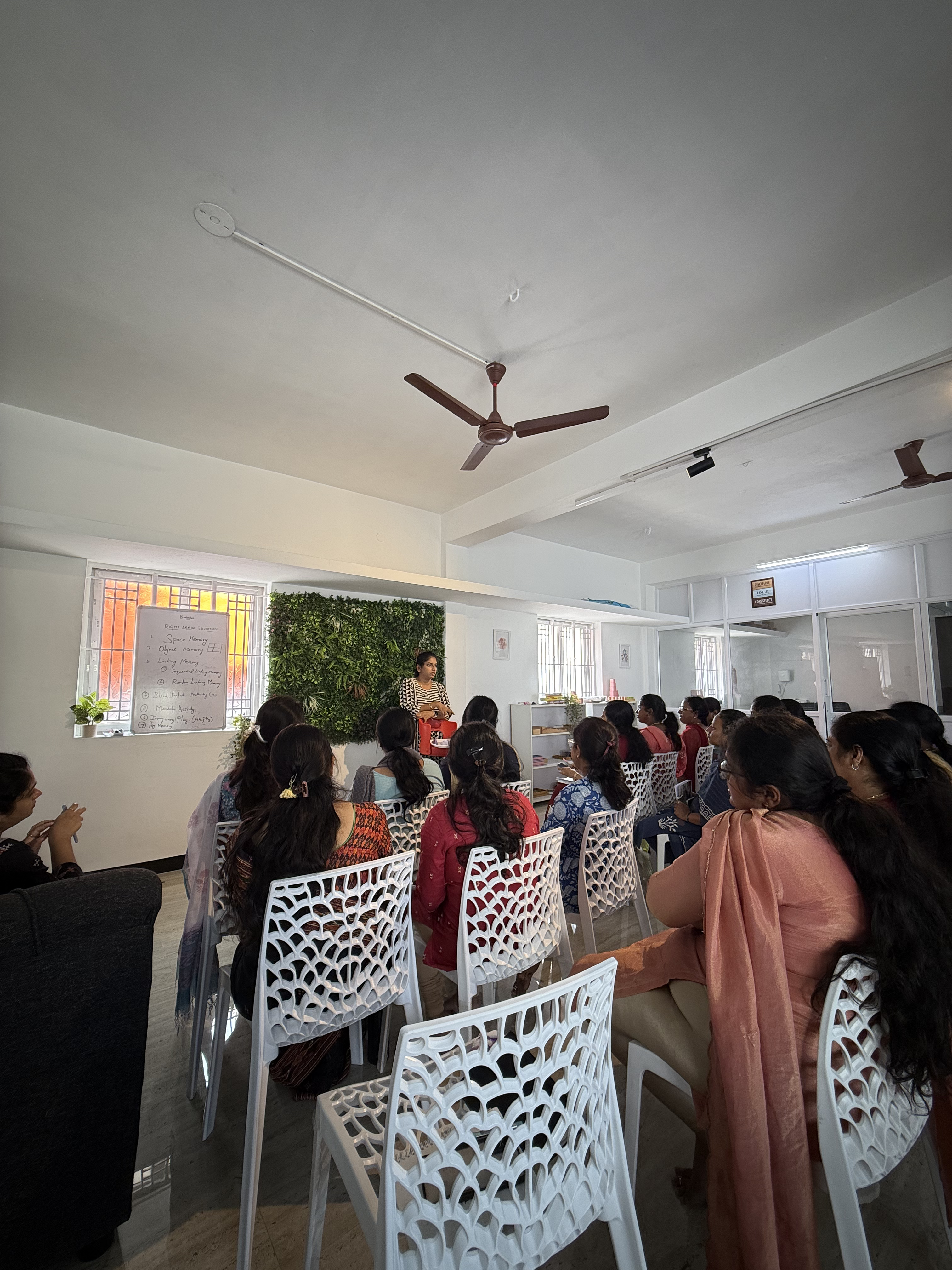 Right Brain Training at BrainzyBee